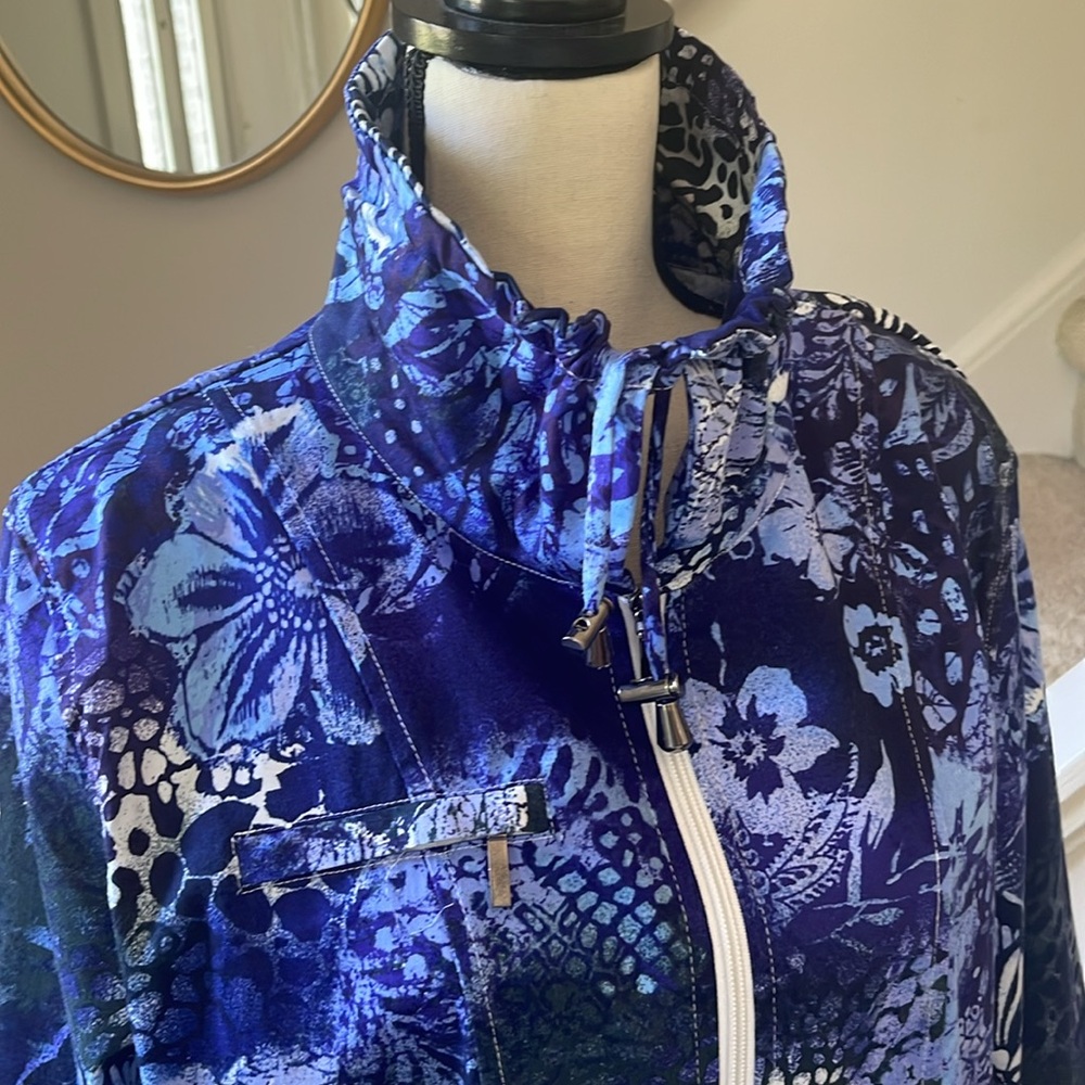 Sportelle Lightweight Women’s Bold Blue Floral Patterned Jacket Size XL